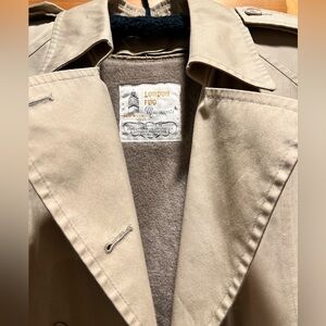 Perfect condition vintage London Fog trench coat